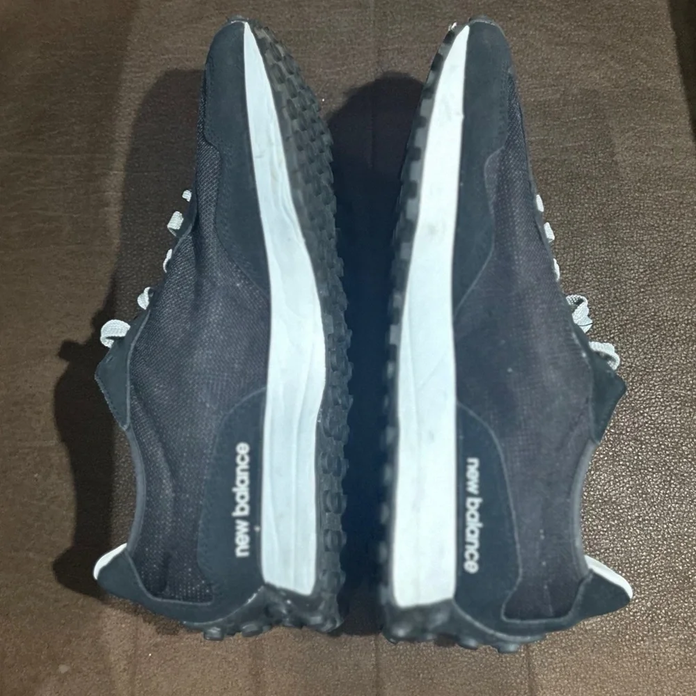 New Balance 327 Black/Silver [S327A]